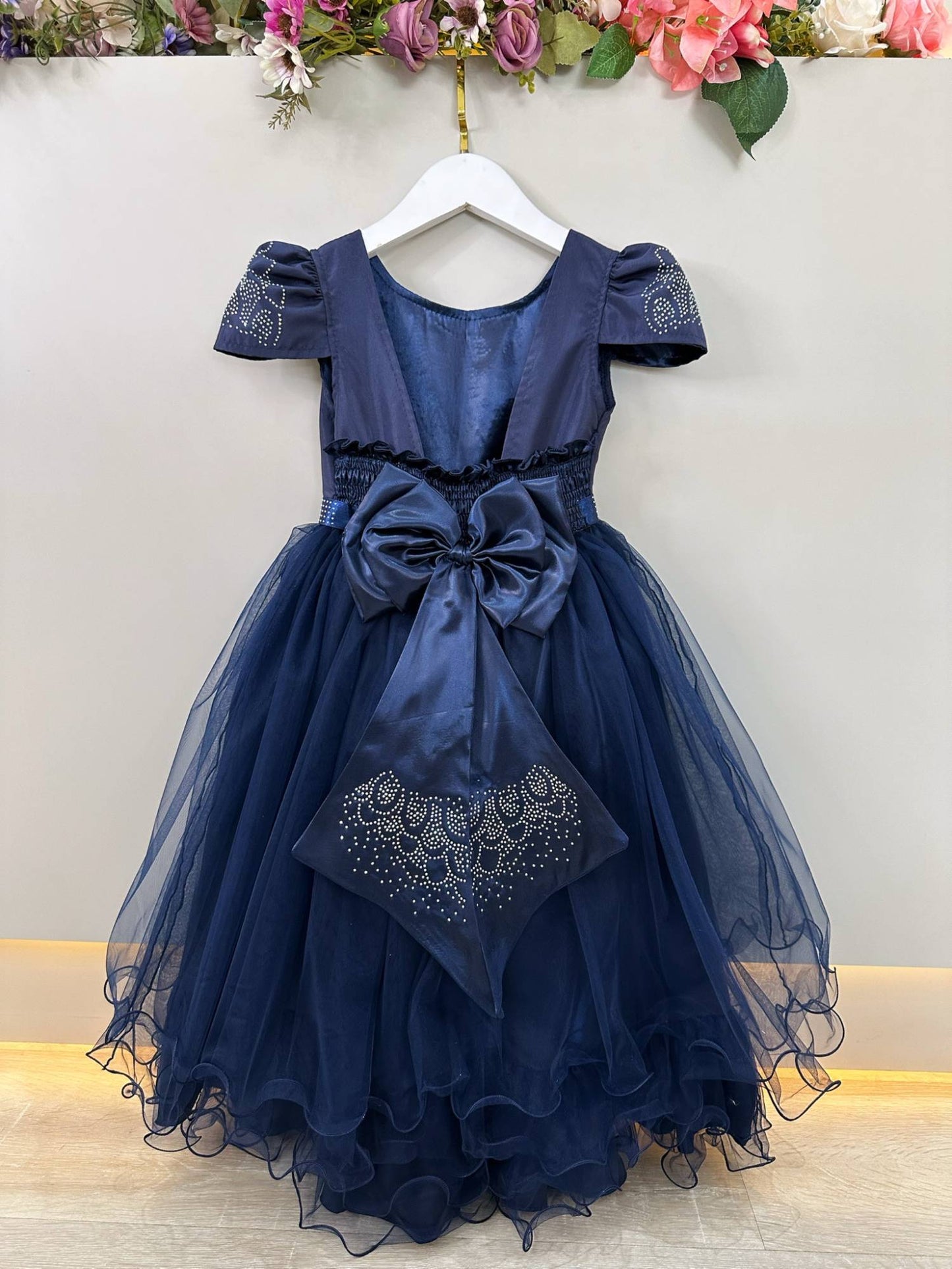 Vestido Infantil Azul Marinho em Cetim com Strass Luxo Saia Rodada para Daminhas
