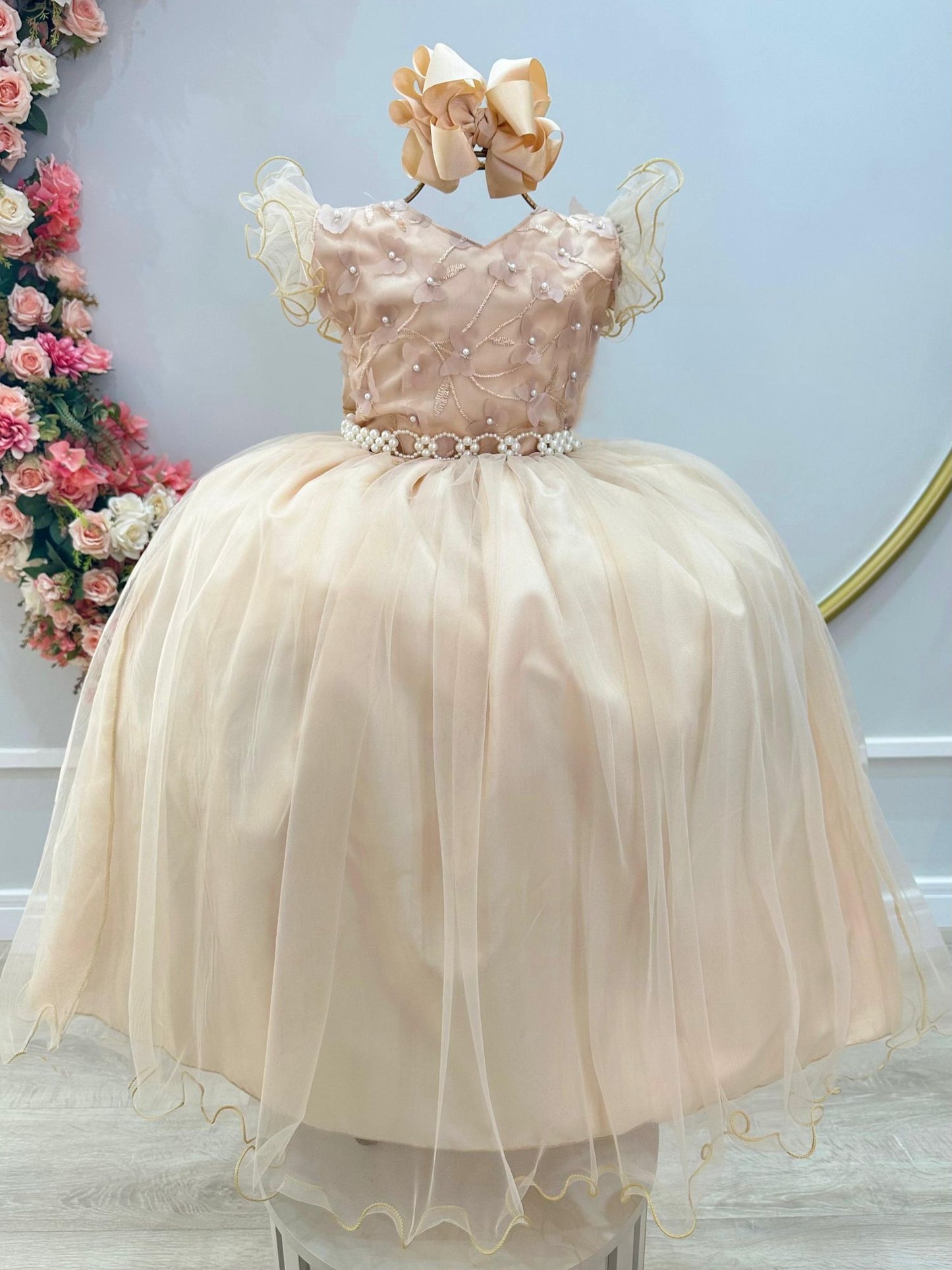 Vestido Infantil Longo Dourado C/ Apliques e Renda Damas