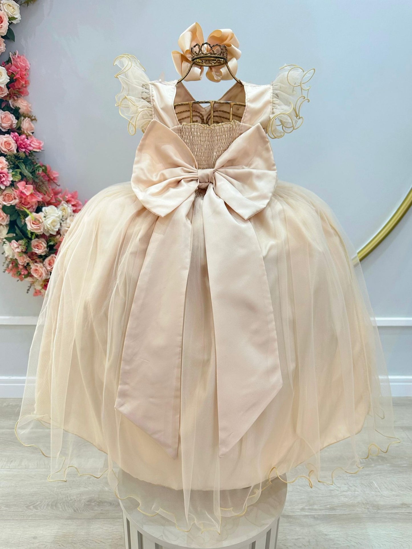 Vestido Infantil Longo Dourado C/ Apliques e Renda Damas