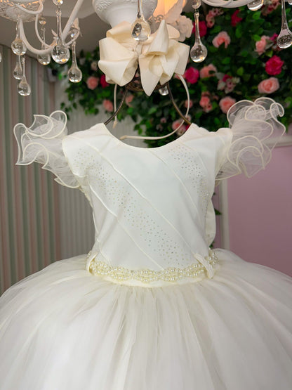 Vestido Infantil Off em Tafetá com Gola Redonda e Caimento Sofisticado para Festa de Aniversário