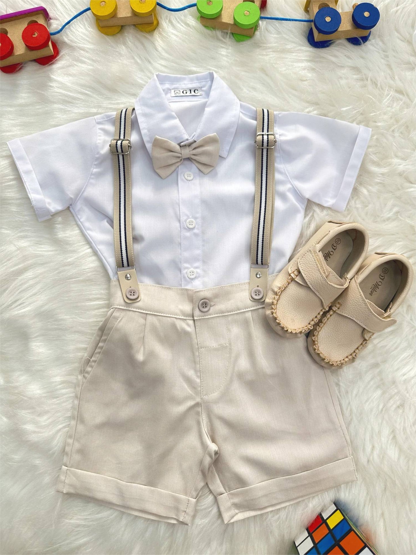 Conjunto Social Pajem Camisa Branca Short e Susp. Bege Claro