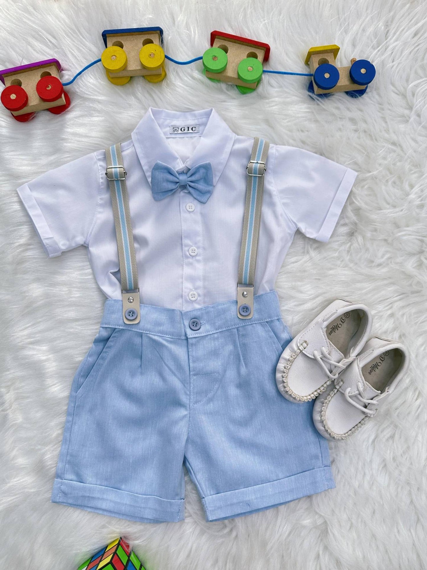 Conjunto Social Pajem Camisa Branca Short e Susp. Azul Claro