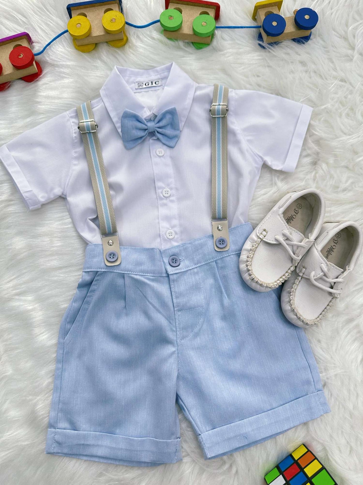 Conjunto Social Pajem Camisa Branca Short e Susp. Azul Claro