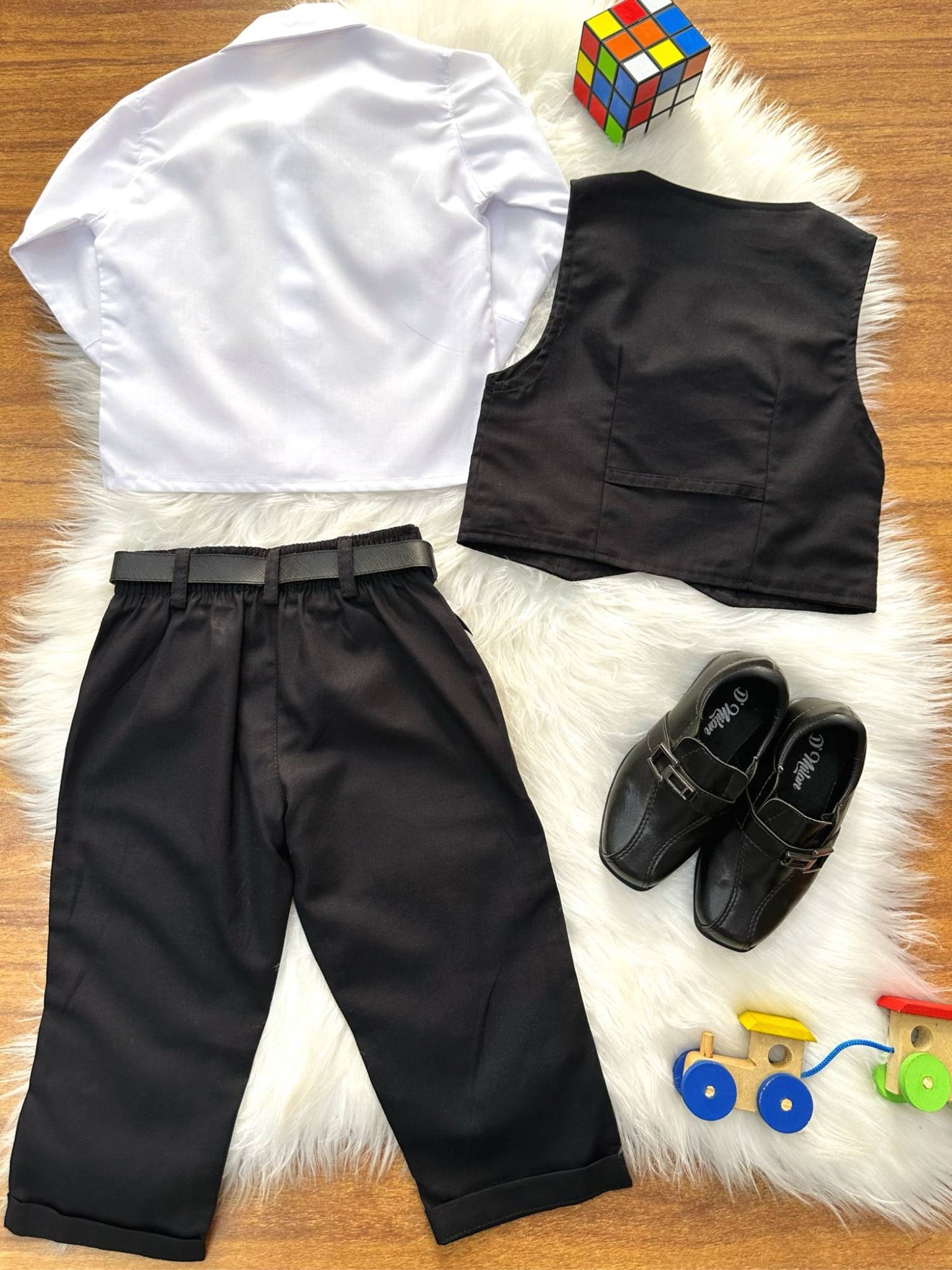 Conjunto Social Bebê Calça Colete Preto e Camisa Branca