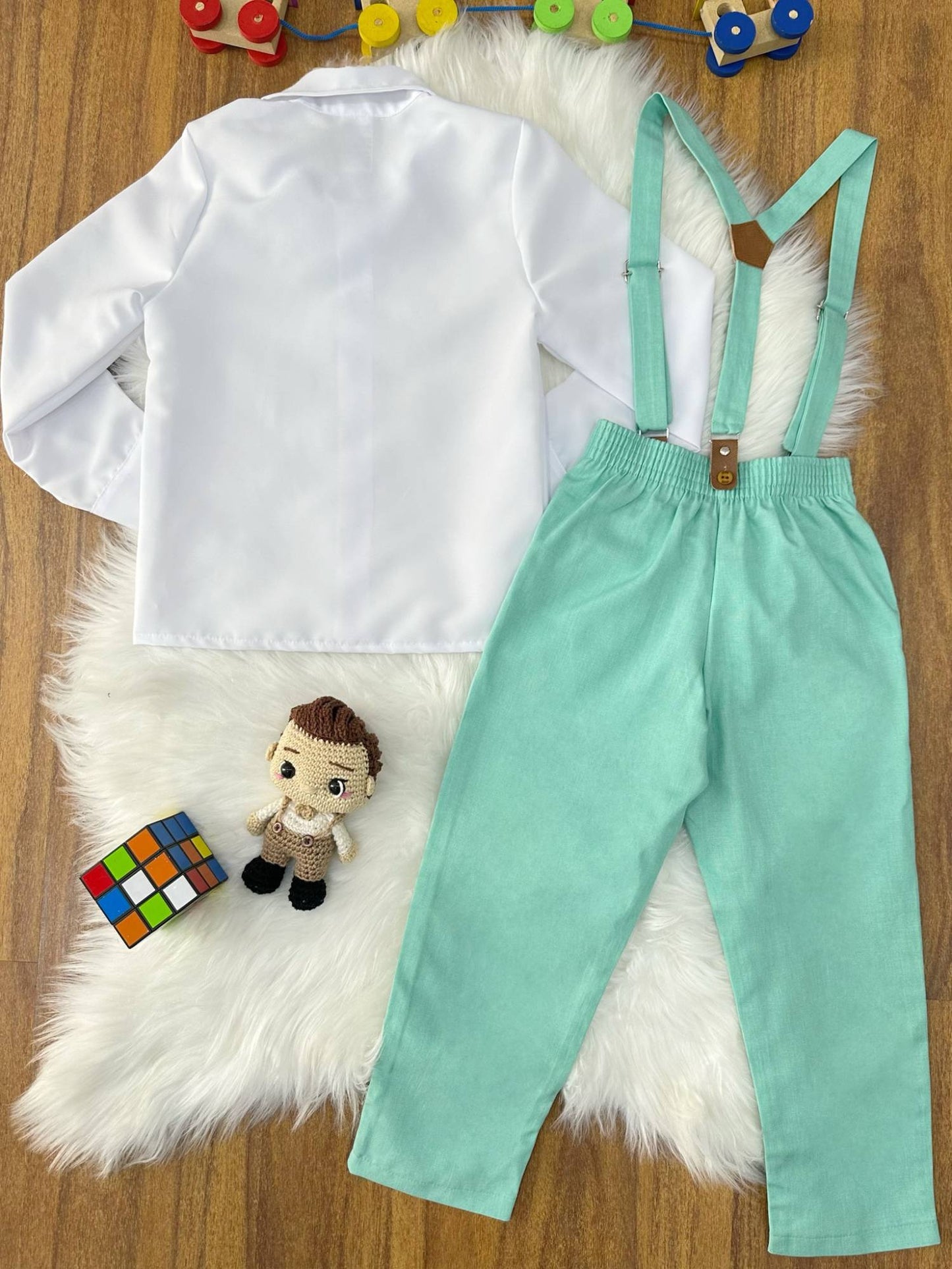 Conjunto Social Pajem Camisa Branca com Calça e Susp. Verde