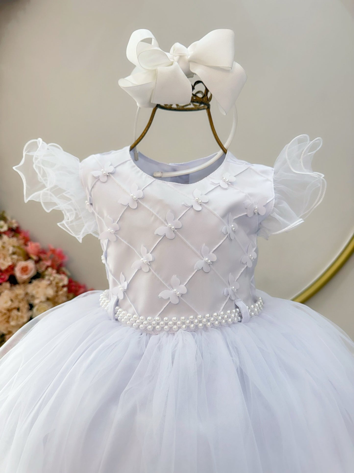 Vestido Infantil Branco Busto Nervura Apliques Daminhas