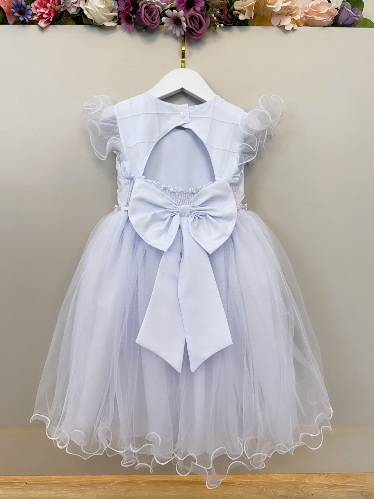 Vestido Infantil Branco Busto Nervura Apliques Daminhas